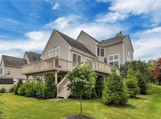 4 Berwick Cir, Highland Mills, NY 10930