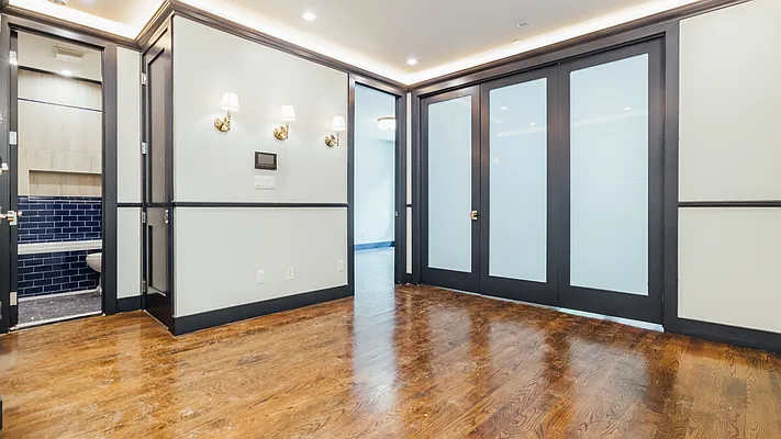 Rented by Nooklyn NYC LLC | media 4