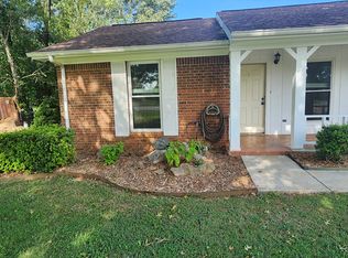 111 Woodlawn Dr, Madison, AL 35758