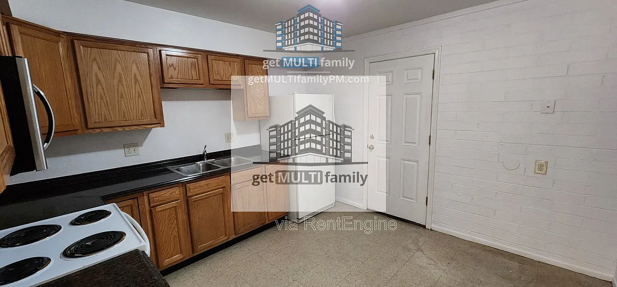 Building Photo - 10044 N 18th Ave #2