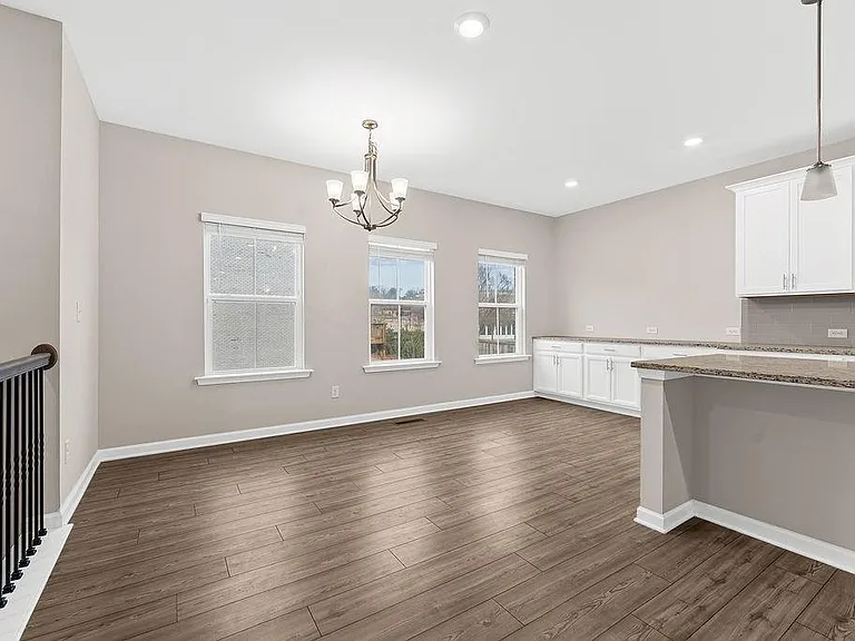 2247 Pink Hawthorn Dr — Photo 7