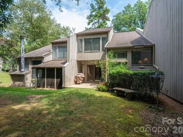 182 Riverview Ter, Clover, SC 29710