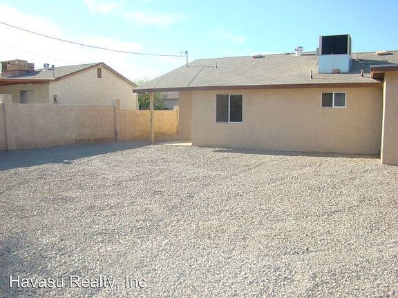 4th image of 1735 Emerald Dr