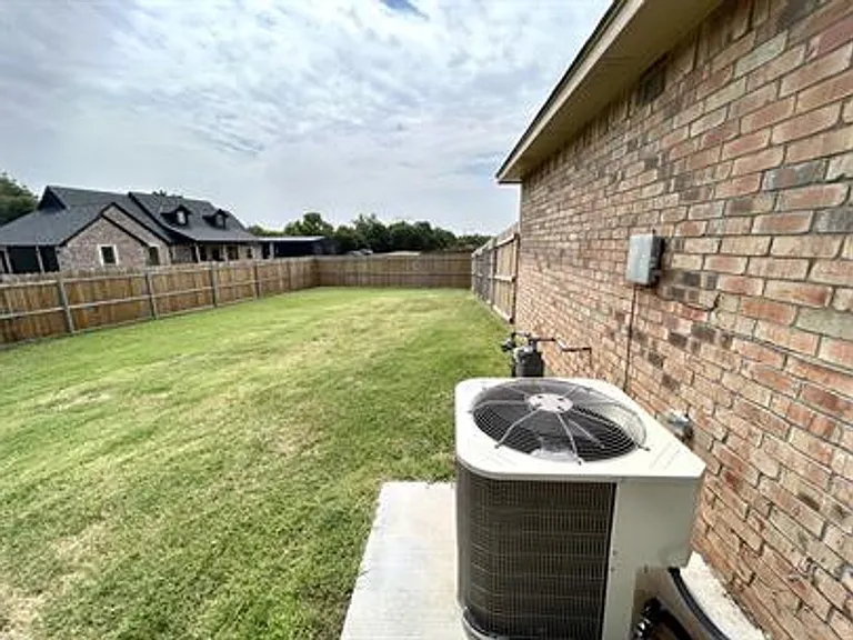 13132 NE Jaguar Ln — Photo 7