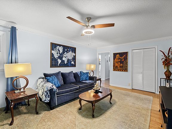 5th image of 2407 E Main St