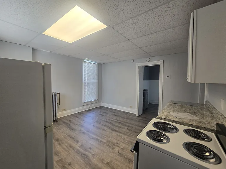 319 S Shelby St #1B — Photo 5