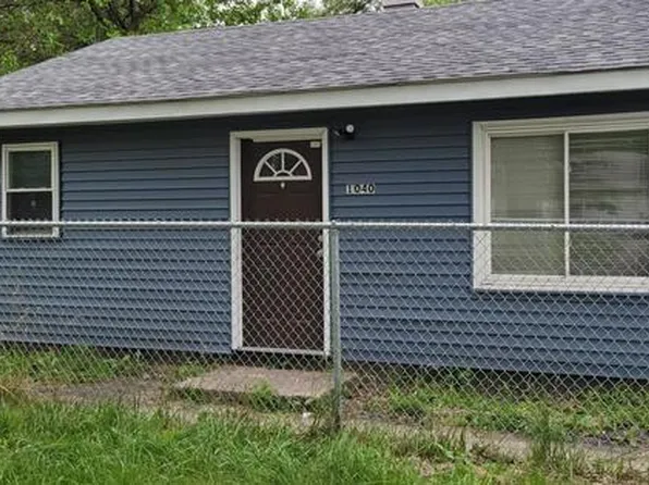 1040 Matthews St, Gary, IN 46406