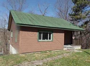 348 Ravencliff Rd, Lester, WV 25865