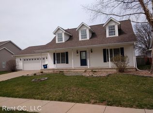 905 25th Avenue Ct, Silvis, IL 61282