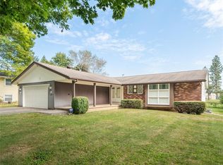 120 Heritage Dr, Rochester, NY 14615