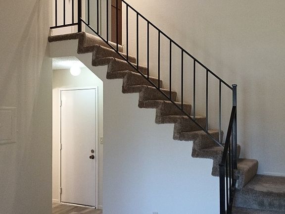 3rd image of 1645 Cactus Dr APT B