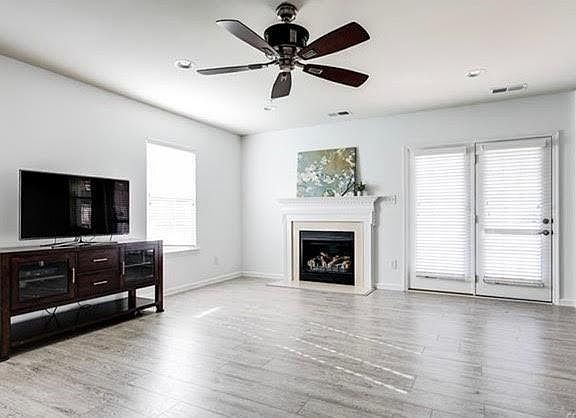 5th image of 529 Siena Ln Unit 529
