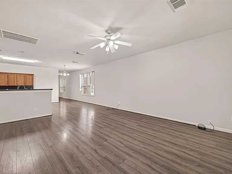 13915 Maleewan Ln — Photo 17