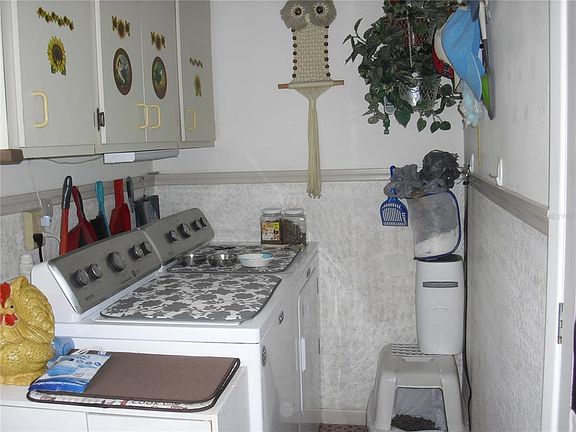 3rd image of 3103 Forest Knoll Cir