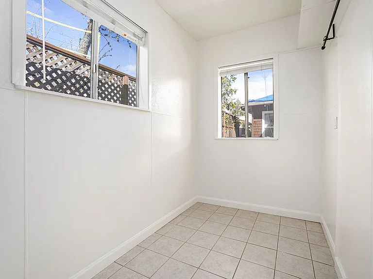 453 Central Ave #C — Photo 8