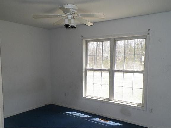 5th image of 609 Apple St