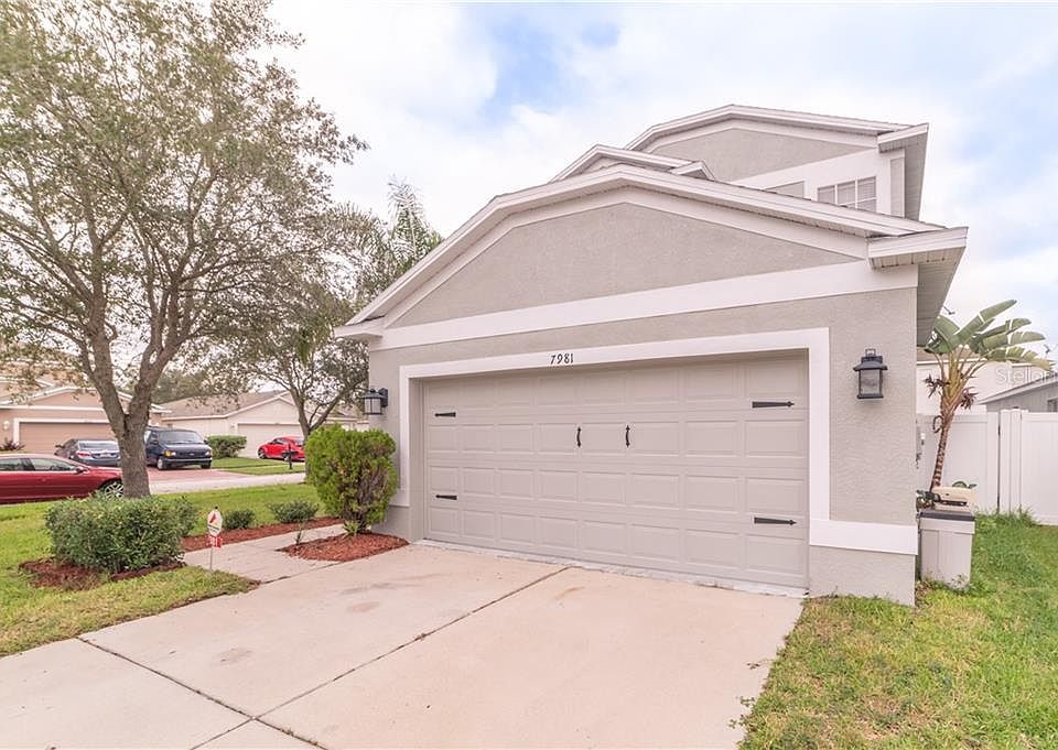1st image of 7981 Carriage Pointe Dr