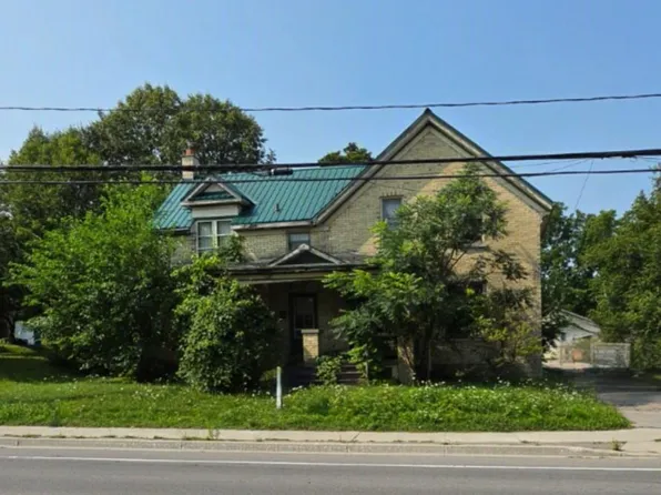 263 Mill St, Kitchener, ON N2M 3R4