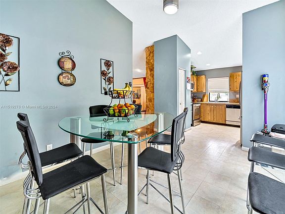 5th image of 5611 NW 54th Ln