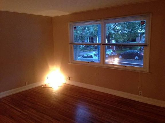 5th image of 114 Saint James Pl