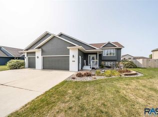 1045 N Mary Ave, Tea, SD 57064