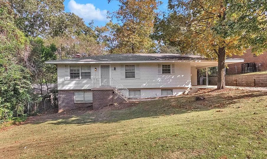 1st image of 3667 Willow Lane Dr