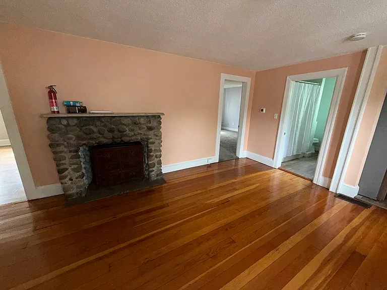 81 Brown St #A — Photo 21
