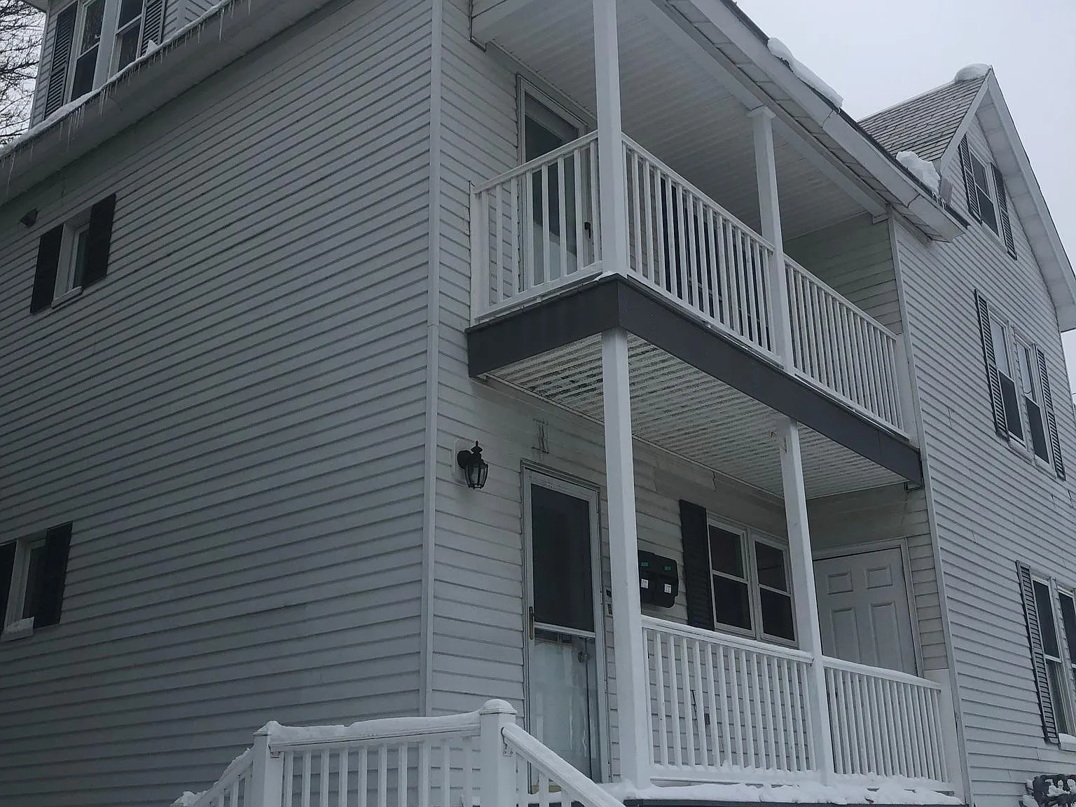 5 bed, $2,800 — Photo 2