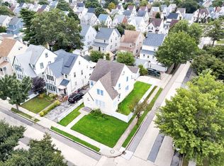 30 Jackson Rd, Valley Stream, NY 11581