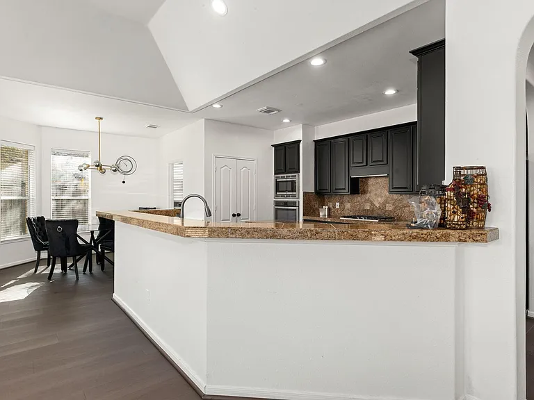 14910 Lake Woodbridge Ct — Photo 15