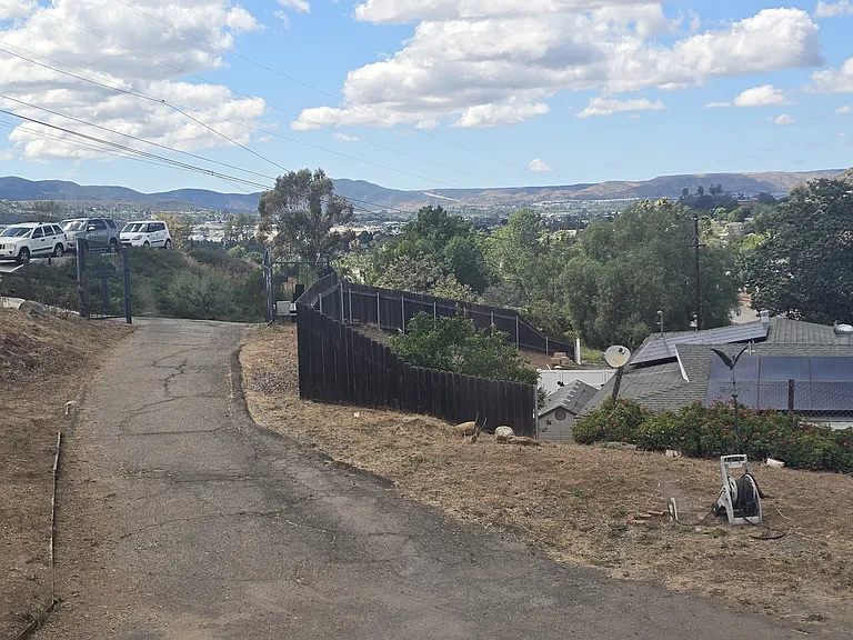1221 Topper Ln — Photo 11