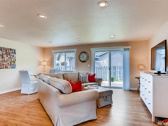 5th image of 8229 276th Pl NW