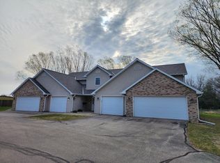 496 Cledell St UNIT 4, Oregon, WI 53575