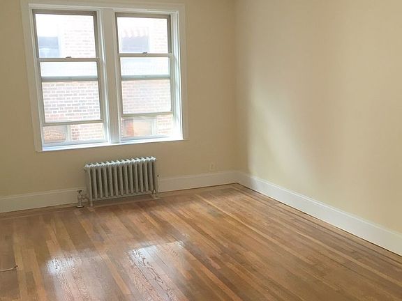 4th image of 11841 Metropolitan Ave APT 4C