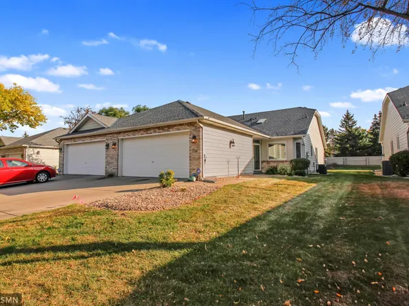 724 Emerald Rdg, Roseville, MN 55113