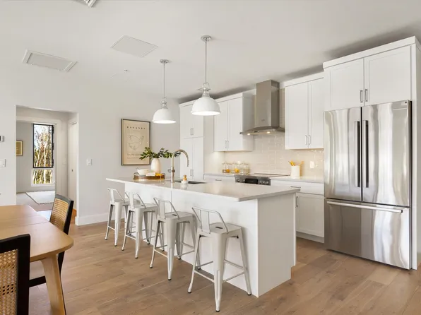 267 US Route 1 #306, Falmouth, ME 04105