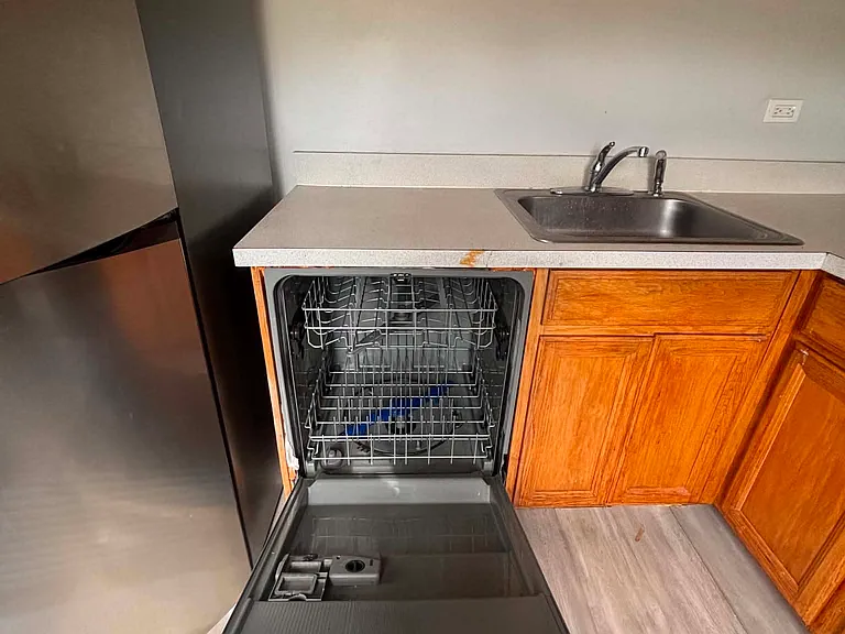 40 Owen St #D10 — Photo 15