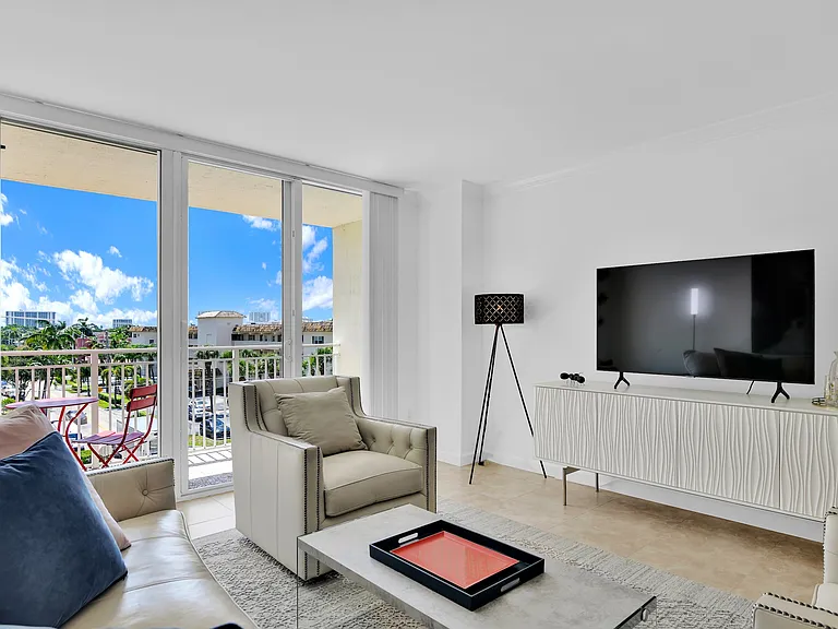 99 SE Mizner Blvd #401 — Photo 6