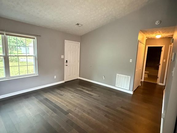 2nd image of 5910 Autumn Oaks Ln