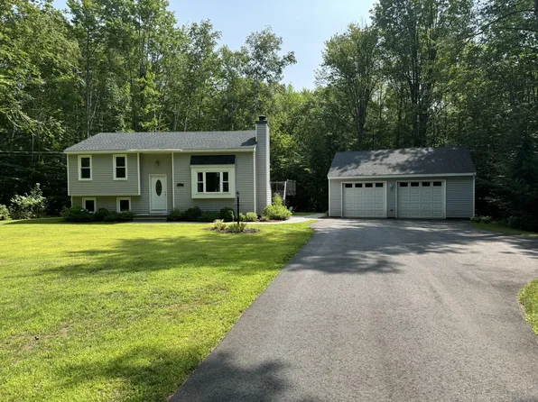 89 Pine Country Drive, Buxton, ME 04093