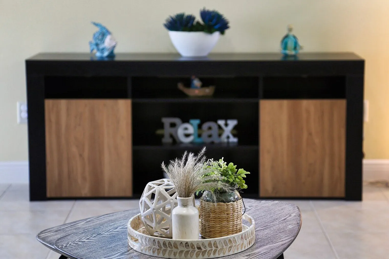 4 bed, 2.0 bath, $9,322 — Photo 1