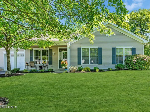 16 Morningside Court, Lakewood, NJ 08701
