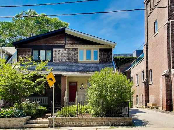 318 Sumach St, Toronto, ON M5A 3K5