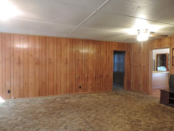 5th image of 639 Gin St
