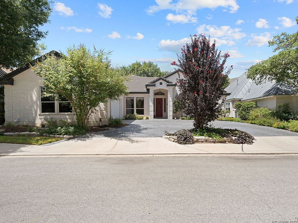 1st image of 5 CORBY LN