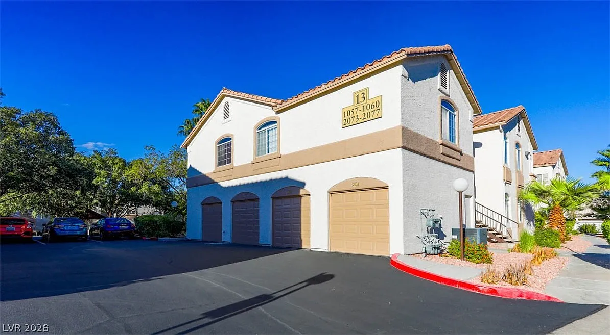 2 bed, 2.0 bath, 1062 sqft, $1,445 — Photo 1
