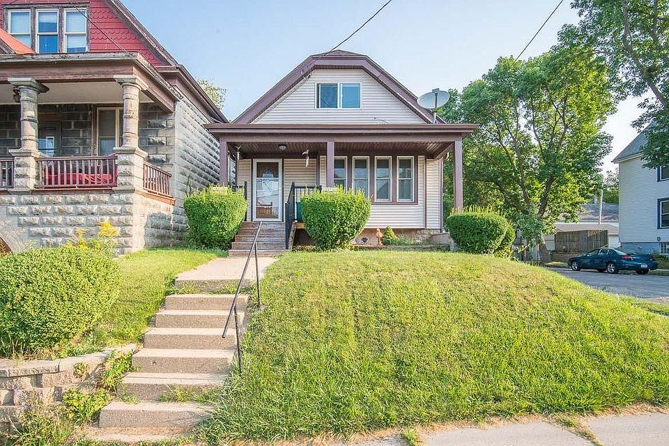 1st image of 326 E Deer Pl #1