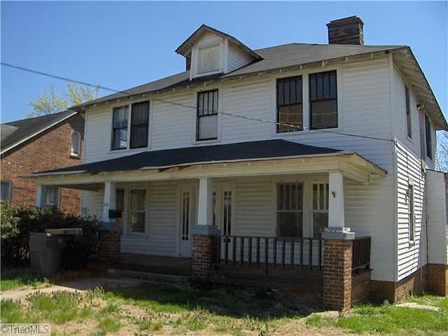 1st image of 303 Wentworth St