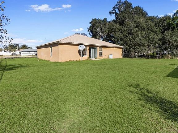 4th image of 3526 Rose Rd