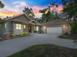 927 Ledges Way, Branson West, MO 65737